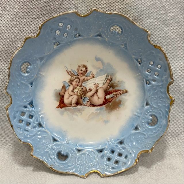 Plato de porcelana de Austria antiguo