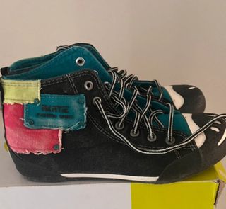 Zapatillas AKATIE - Mujer