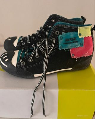 Zapatillas AKATIE - Mujer