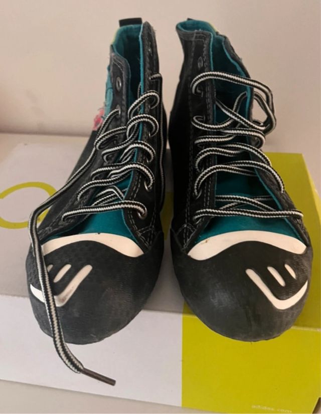 Zapatillas AKATIE - Mujer