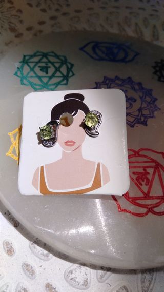 Pendientes olivino