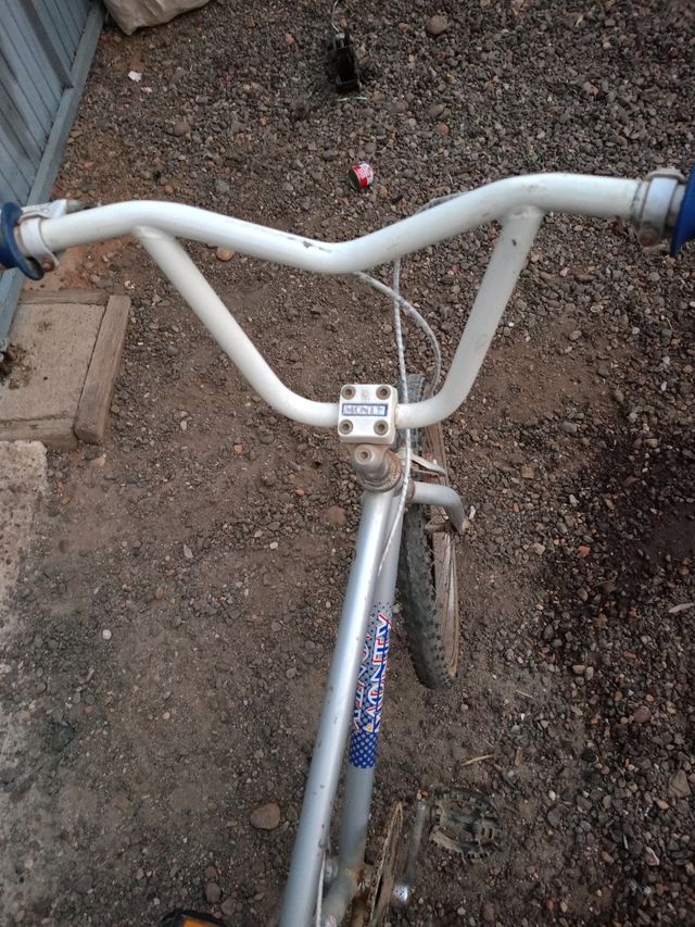 Bicicleta BMX Monty 139