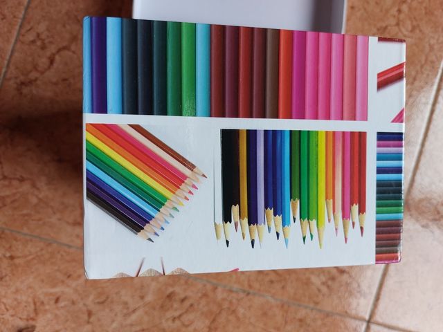 Caja cartón  con conpartimento para Portafotos.