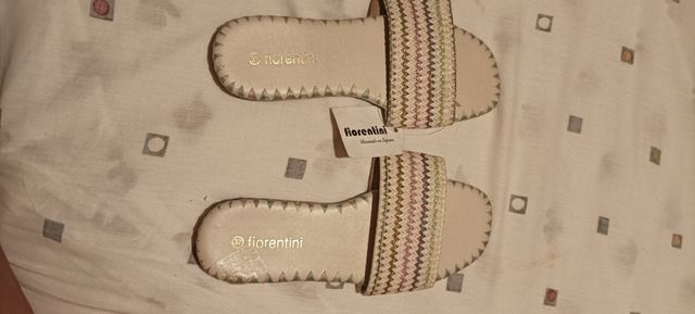 Sandalias Fiorentini planas beige
