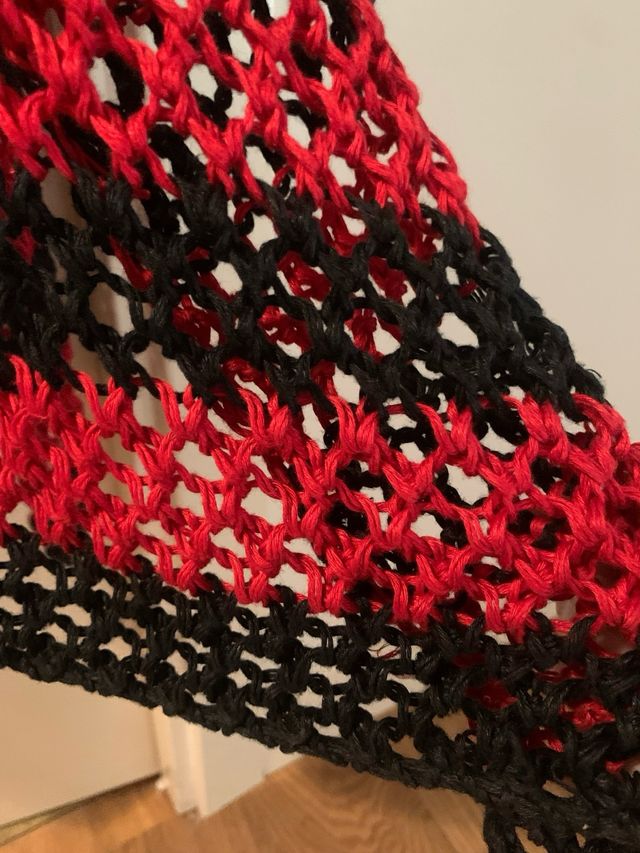 Vestido Zara crochet rojo-negro