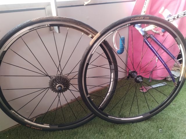 Ruedas carretera 700