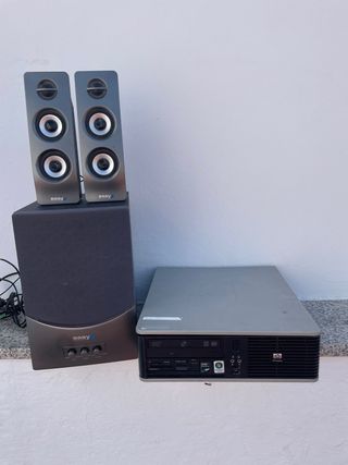 Computer HP + altoparlanti 2.1