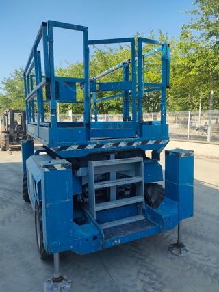 Plataforma elevadora Genie GS-3268RT