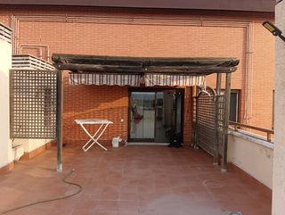 Pérgola de madera 5x3m marrón