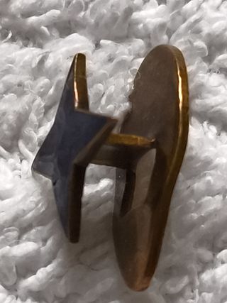 INSIGNIA SOLAPA LUCERO FALANGE ESPAÑOLA EN COBRE