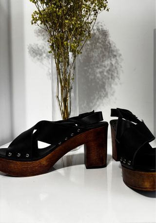 Sandalias tacón piel negras