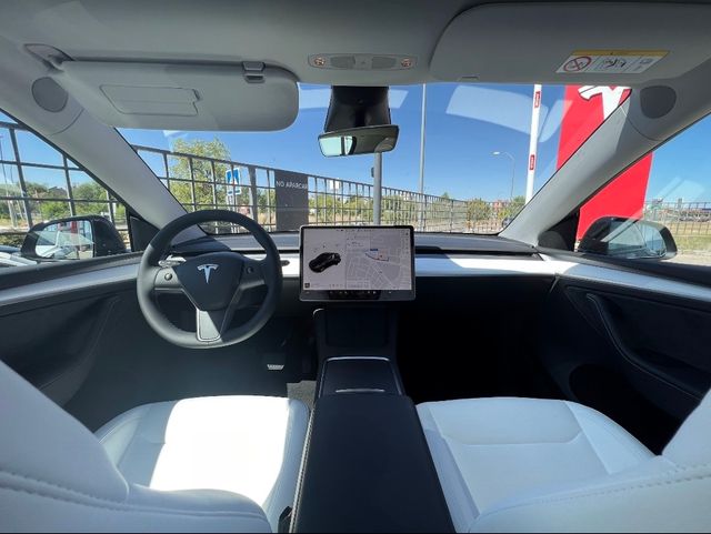 Tesla Model Y Premium 2024