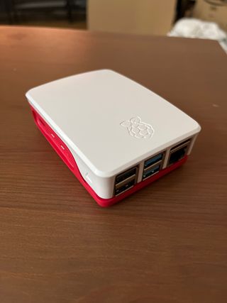 Raspberry Pi 4 Model B + 2x cajas refrigeración