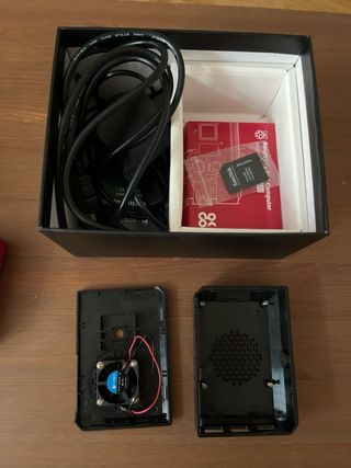 Raspberry Pi 4 Model B + 2x cajas refrigeración