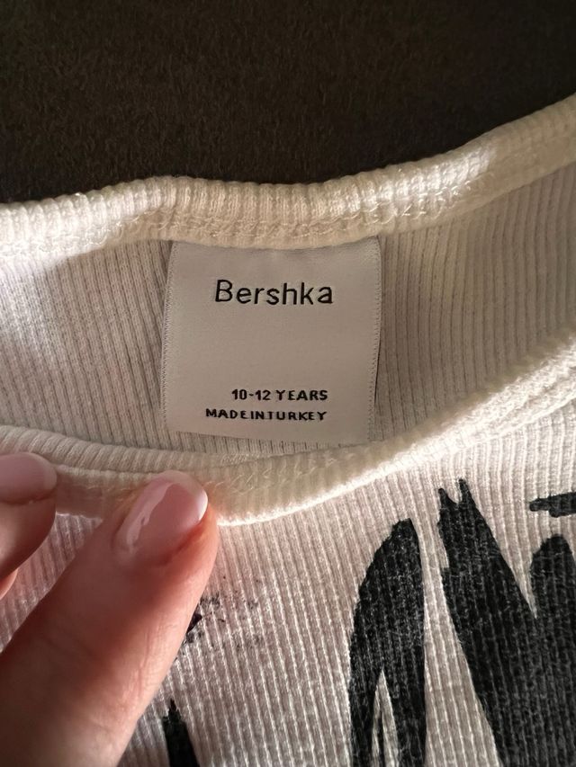 Camiseta Crop Bershka blanco - niñas 10/12 años