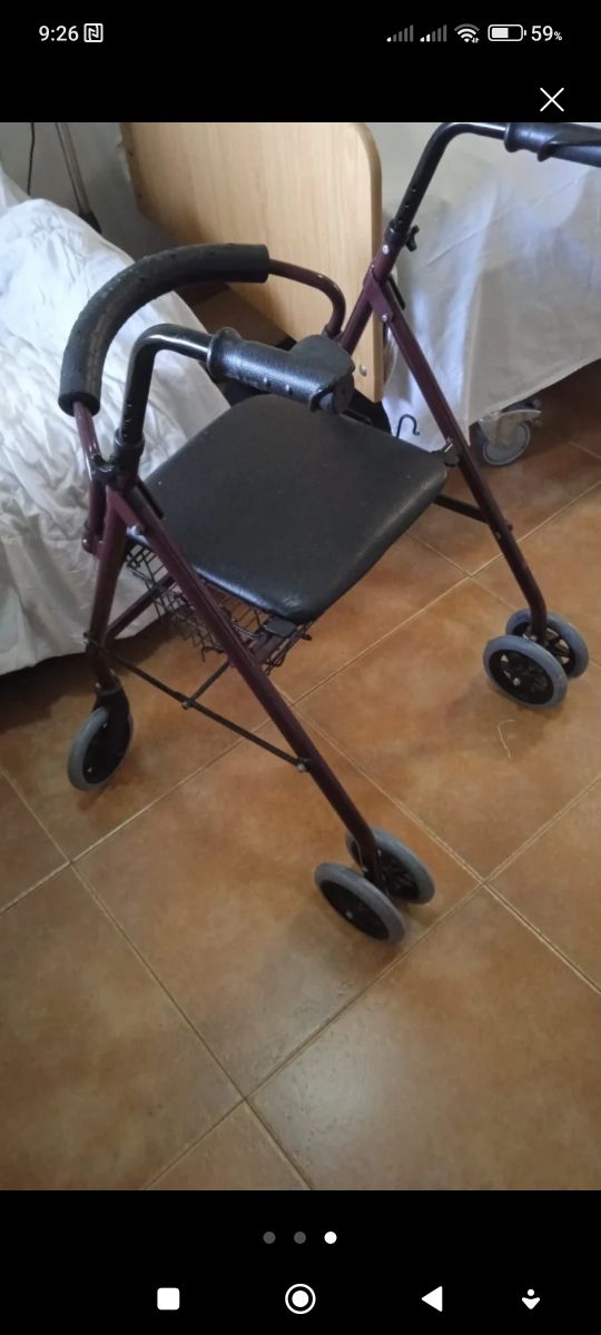 Andador con asiento para mayores