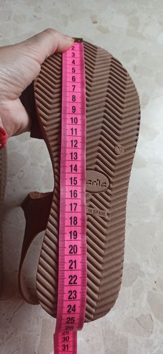 Sandalias cuña Marila marrón 38