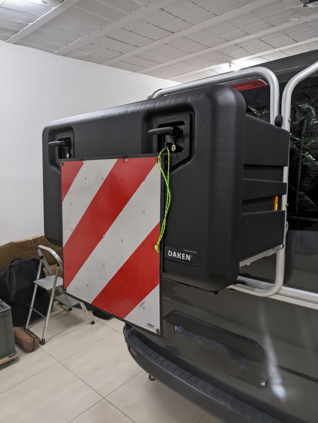 Caja Daken para baca de furgo