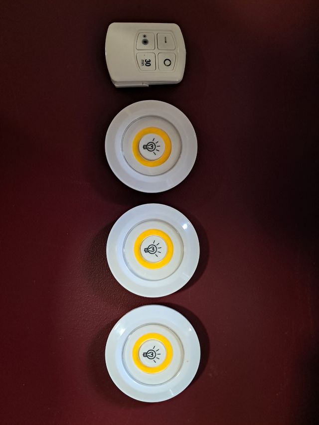 3 Luces LED + Mando a distancia