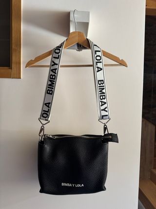 Bolso Bimba y Lola piel bandolera negro
