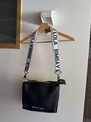 Bolso Bimba y Lola piel bandolera negro