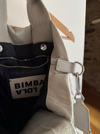 Bolso Bimba y Lola beige acolchado