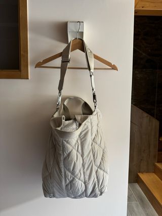 Bolso Bimba y Lola beige acolchado