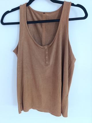 Camiseta marrón tirantes