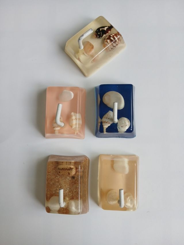 Perchas pared resina con conchas (5)