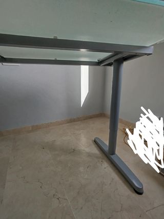 Mesa cristal templado - Patas regulables