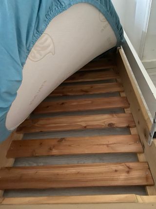 Cama montesori infantil madera, con colchón