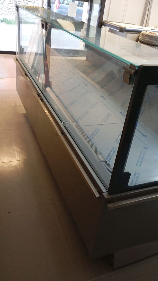 Vitrina refrigerada carnicería