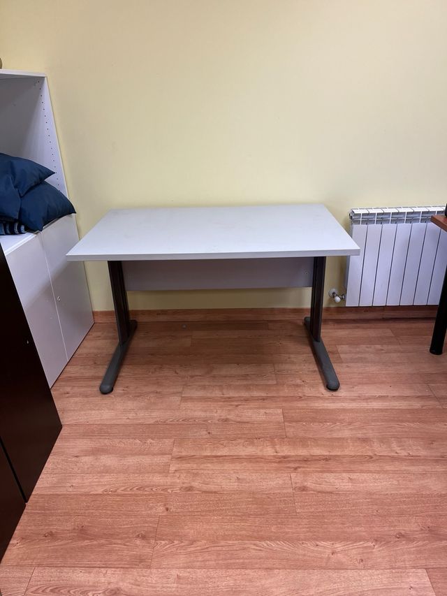 Mesa escritorio varios colores 120 y 140 de largo