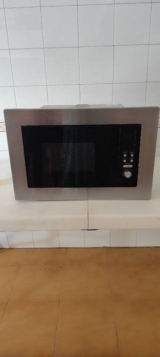 Microondas integrable acero inoxidable. 800 W
