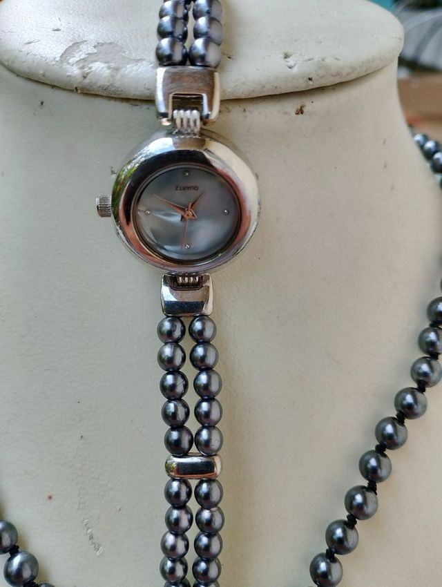 Set orologio e collana perle grigie