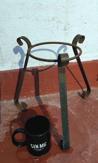 Soporte hierro forjado antiguo