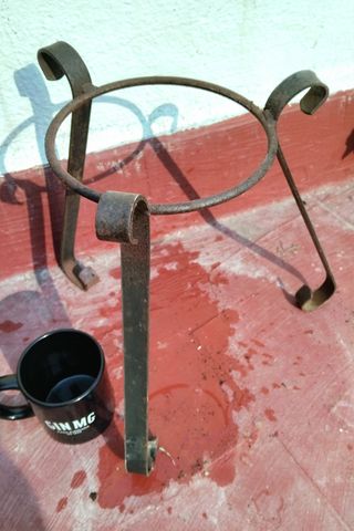 Soporte hierro forjado antiguo