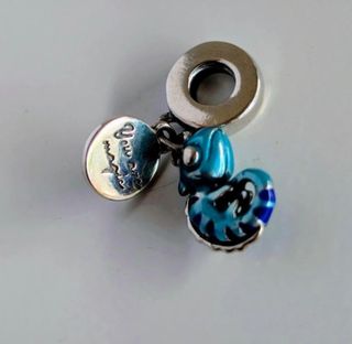 Charm Pandora azul plata
