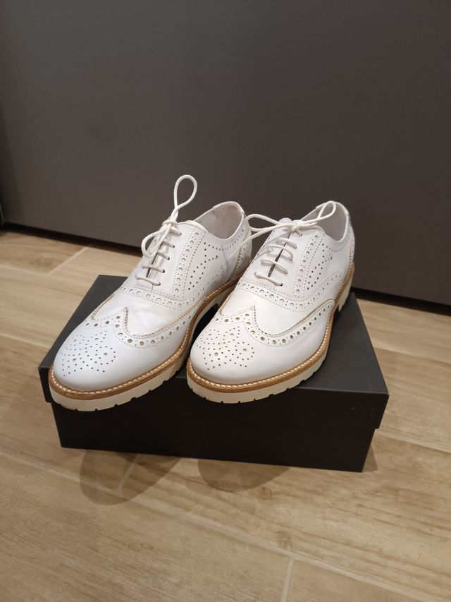 Scarpe Oxford bianche stringate