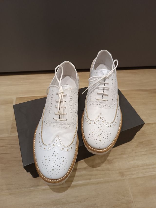Scarpe Oxford bianche stringate