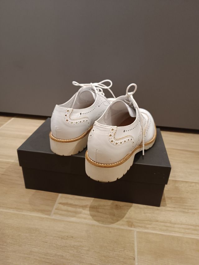 Scarpe Oxford bianche stringate