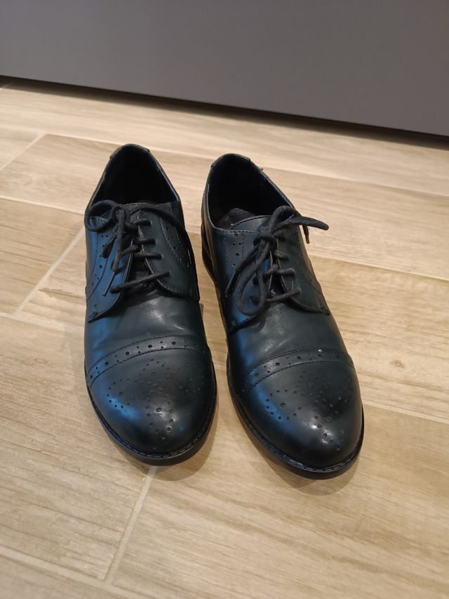 Scarpe stringate nere donna