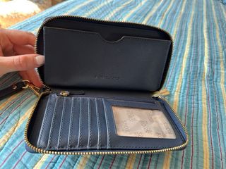 Cartera Michael Kors floral azul