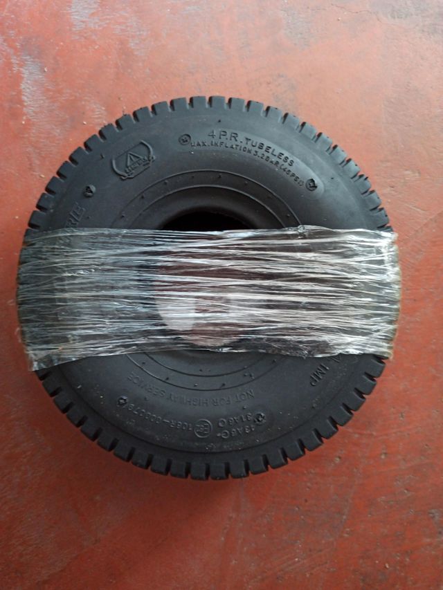 Pneumatico 4PR tubeless nuovo