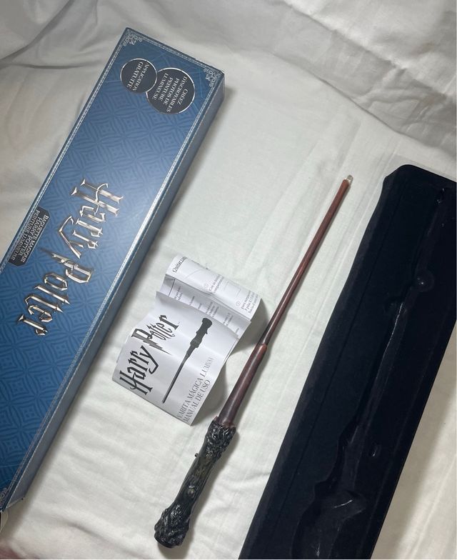 Varita Harry Potter con punta luminosa