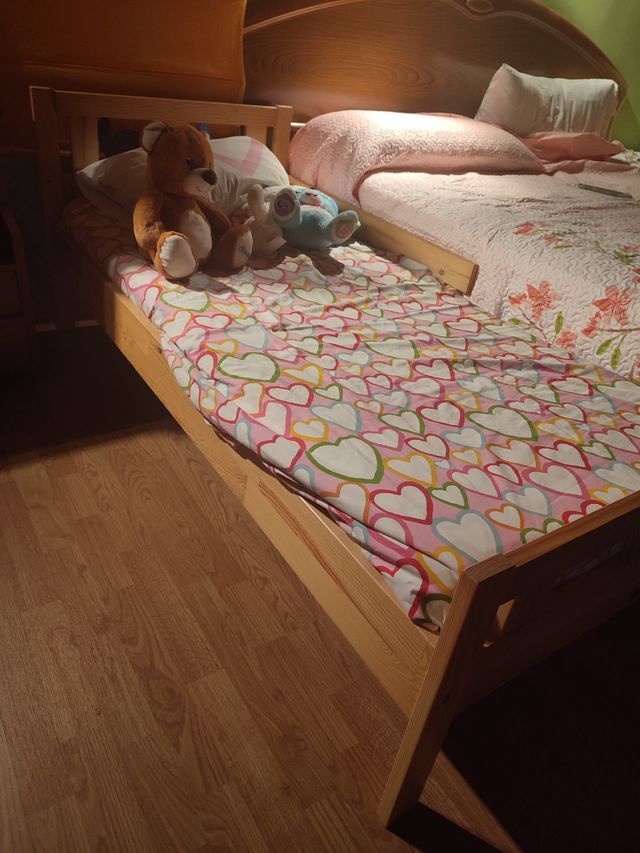Cama  infantil - madera. 70x160 URGE VENTA