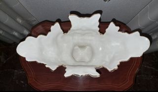 Centro mesa porcelana blanco-oro, nuevo.