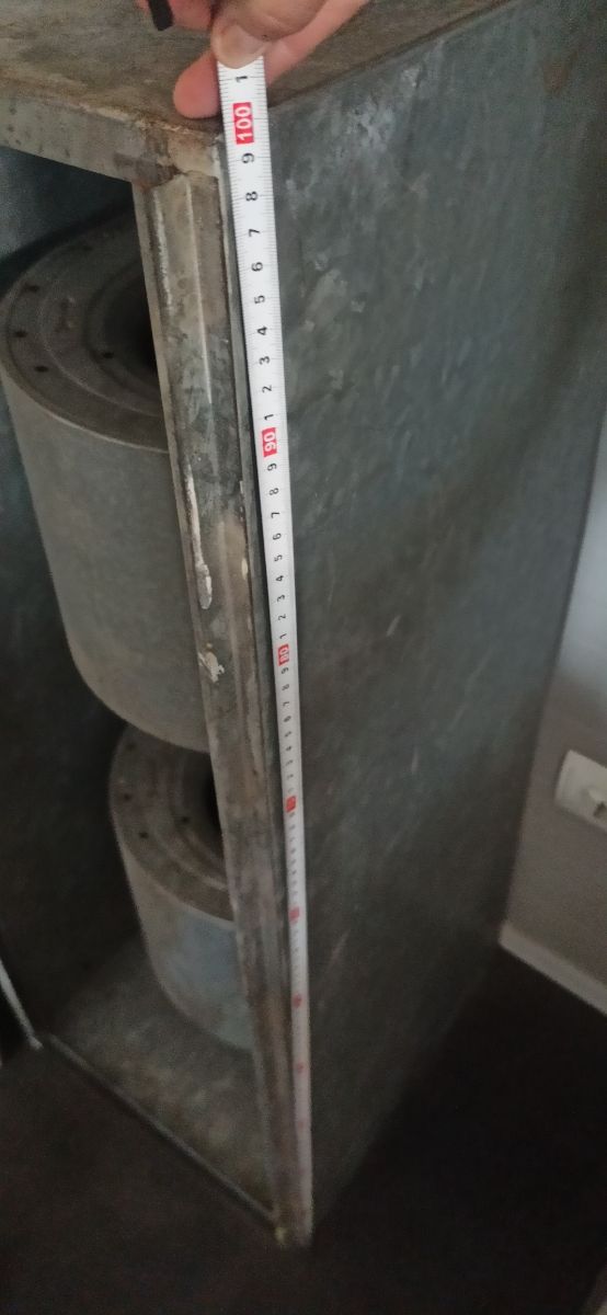 Extractor de conducto de aire o ventilador casi re