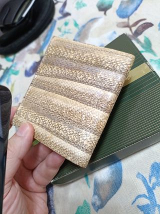 Billetera piel pescado (Argentina)