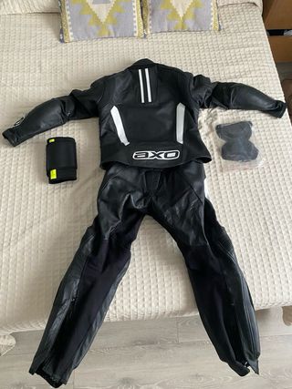 Mono cuero AXO 2 piezas